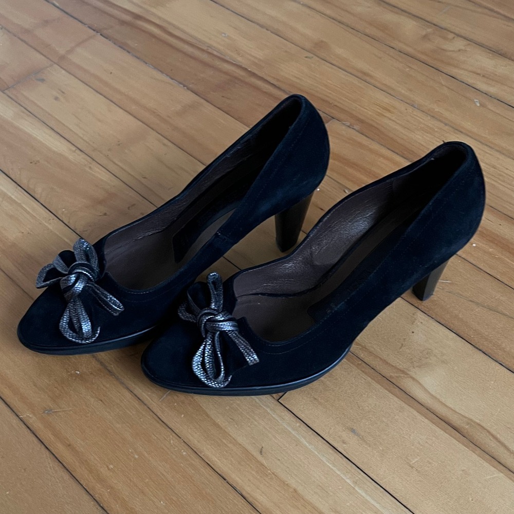 Peter Kaiser Black Suede Bow Heels Pumps Women Size 8.5